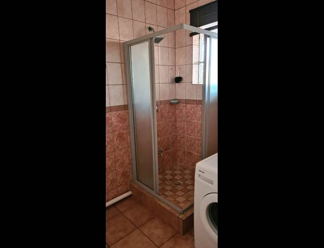 1.5 BEDROOM FLAT RENTED IN MORNINGSIDE
